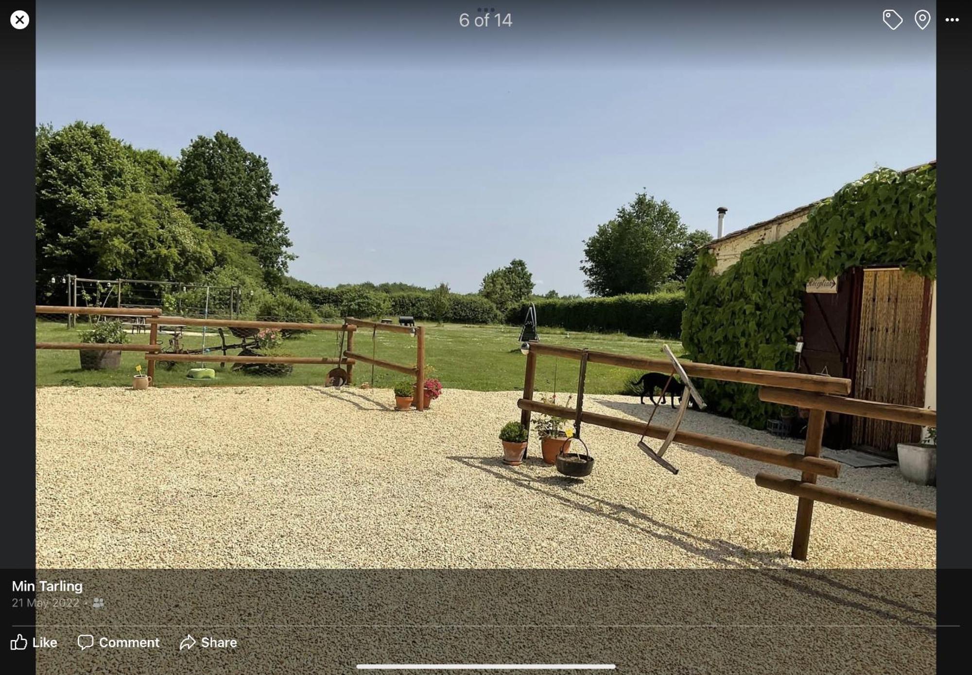 Le Jardin De Rose 24 Feuillebert Romagne 86700 Bed & Breakfast Exterior photo